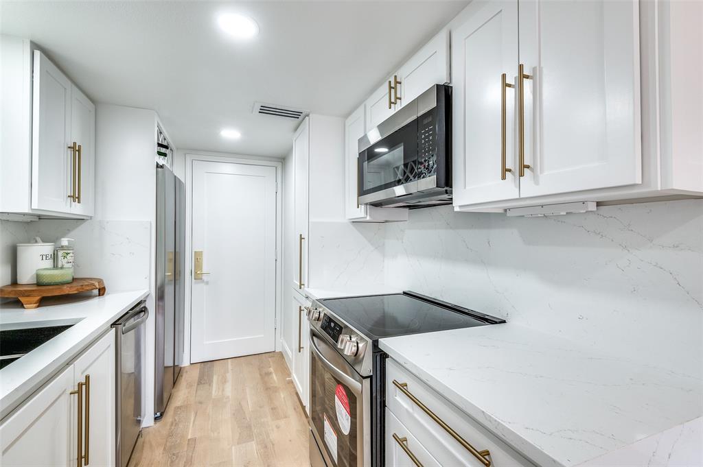 8400 Hickory Street Property Photo