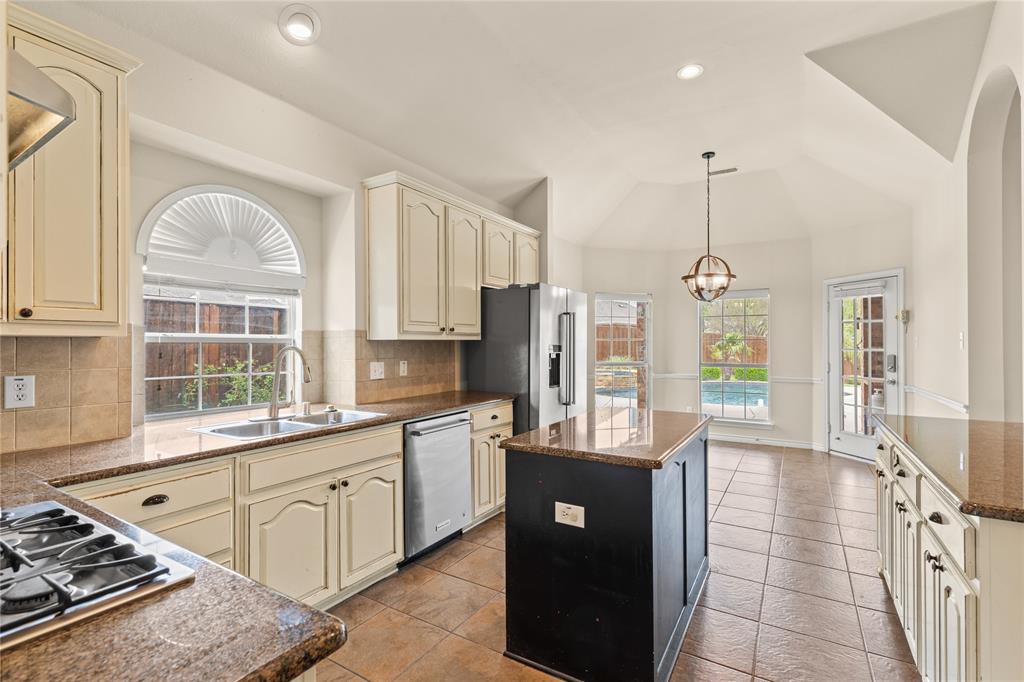 613 Windward Drive Property Photo 18