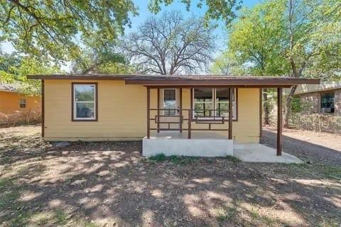 5120 Nell Street Property Photo