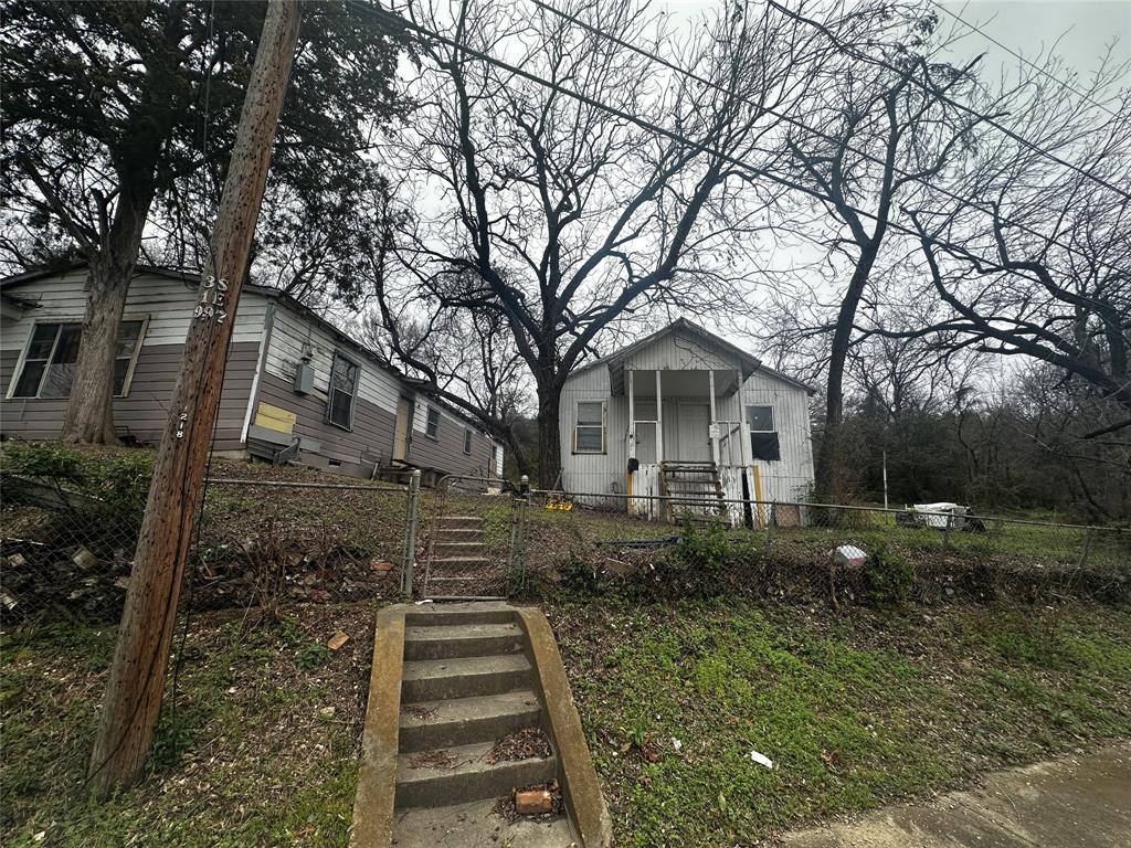 1218 Compton Street Property Photo