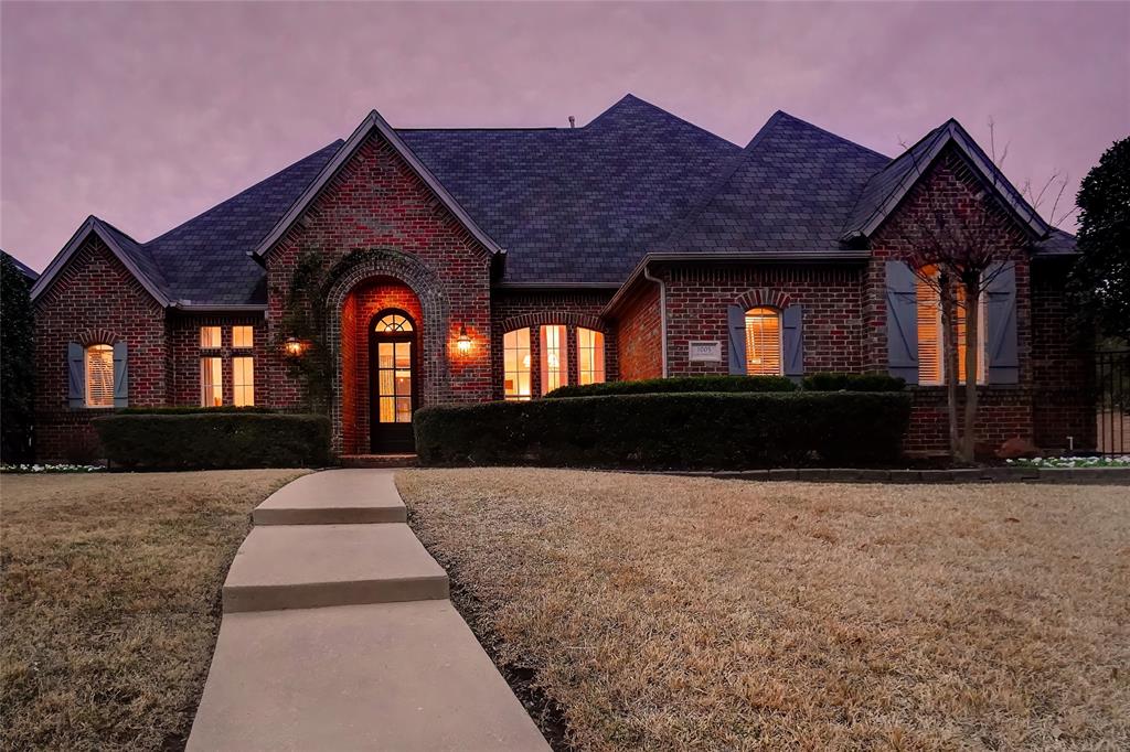1005 Lake Forest Drive Property Photo