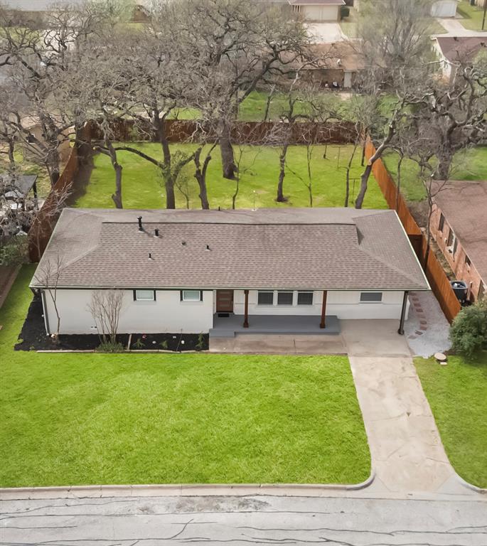 817 Lee Drive Property Photo