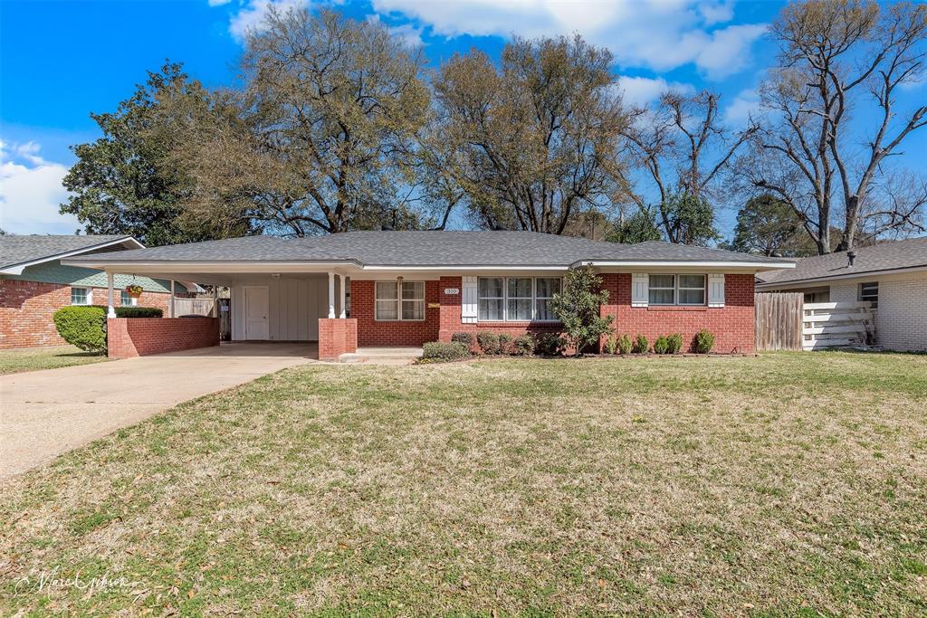 310 Meadowbrook Lane Property Photo