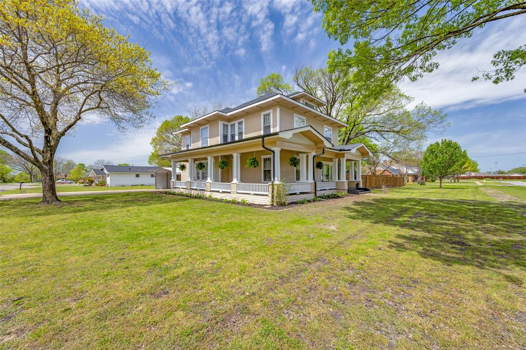 901 N Main Street Property Photo