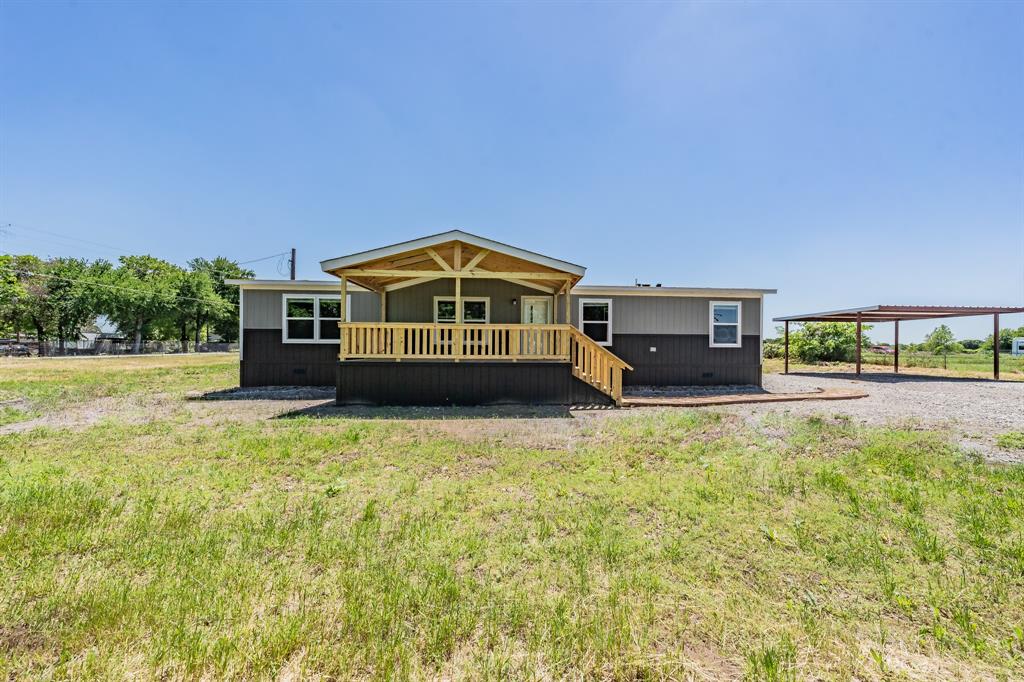 111 County Road 1303 Property Photo