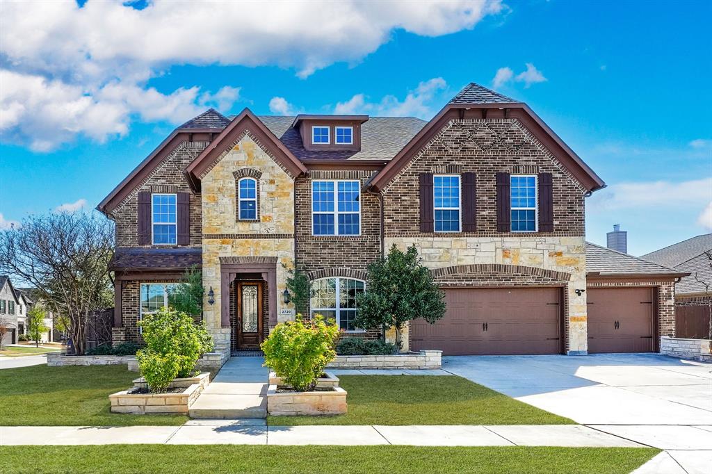 2720 Hammock Lake Drive Property Photo