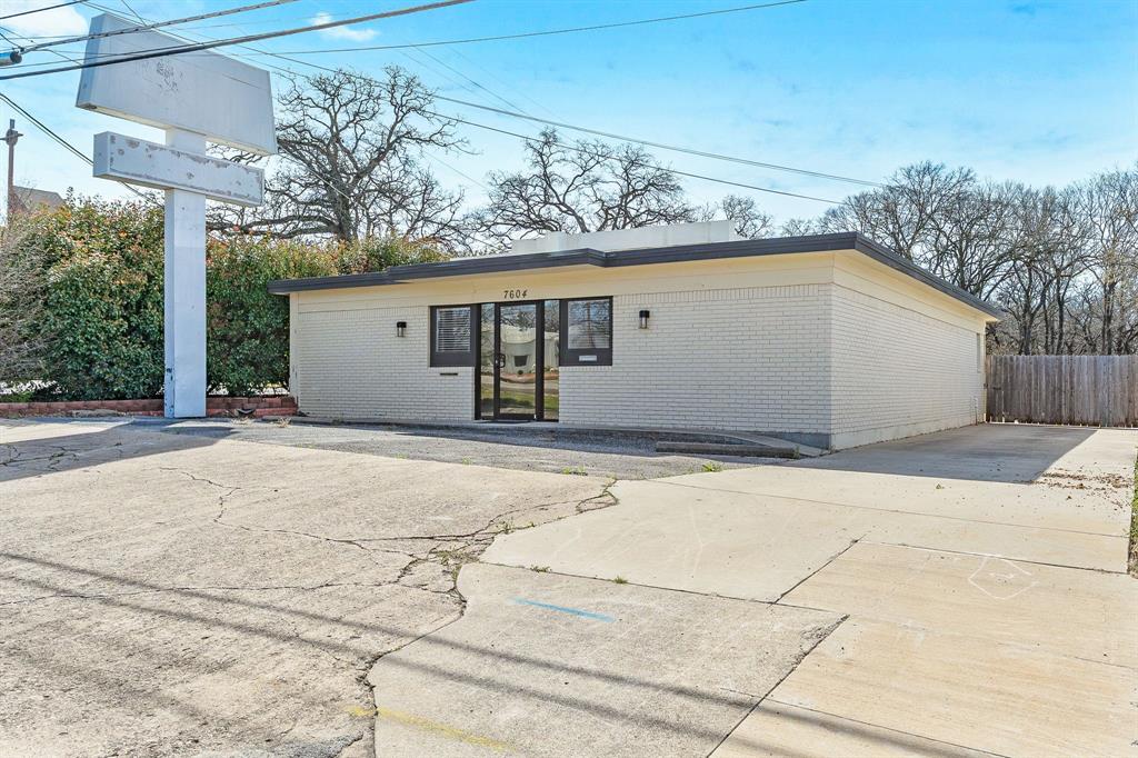 7604 Baker Boulevard Property Photo