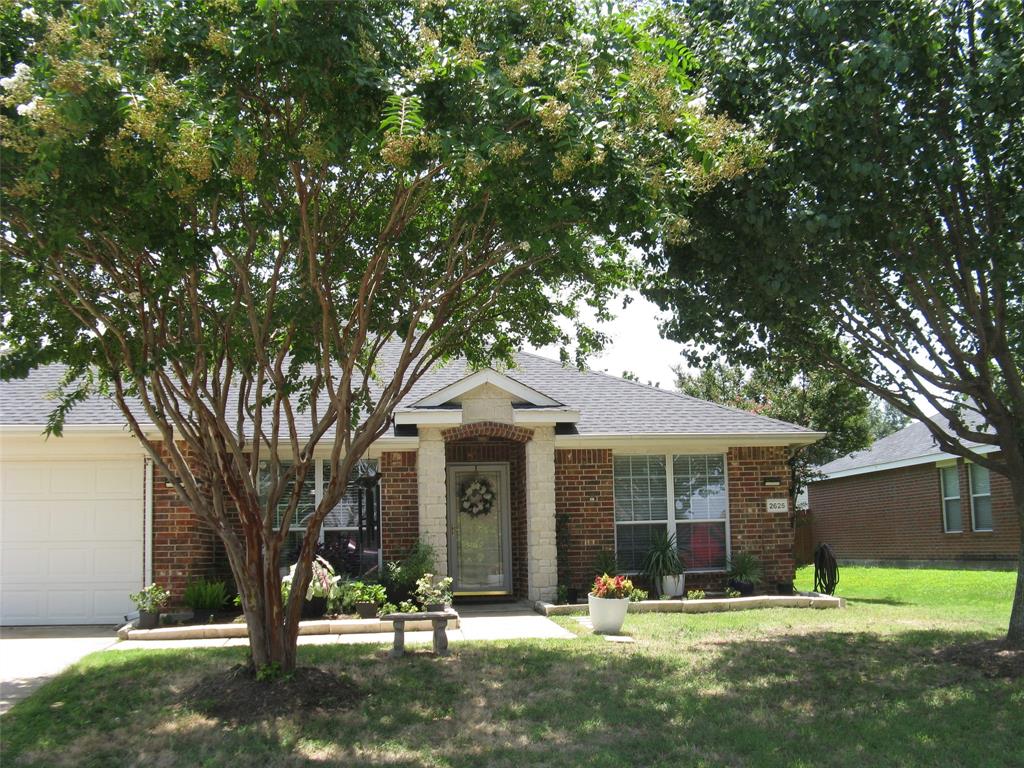 2625 Mockingbird Street Property Photo 1