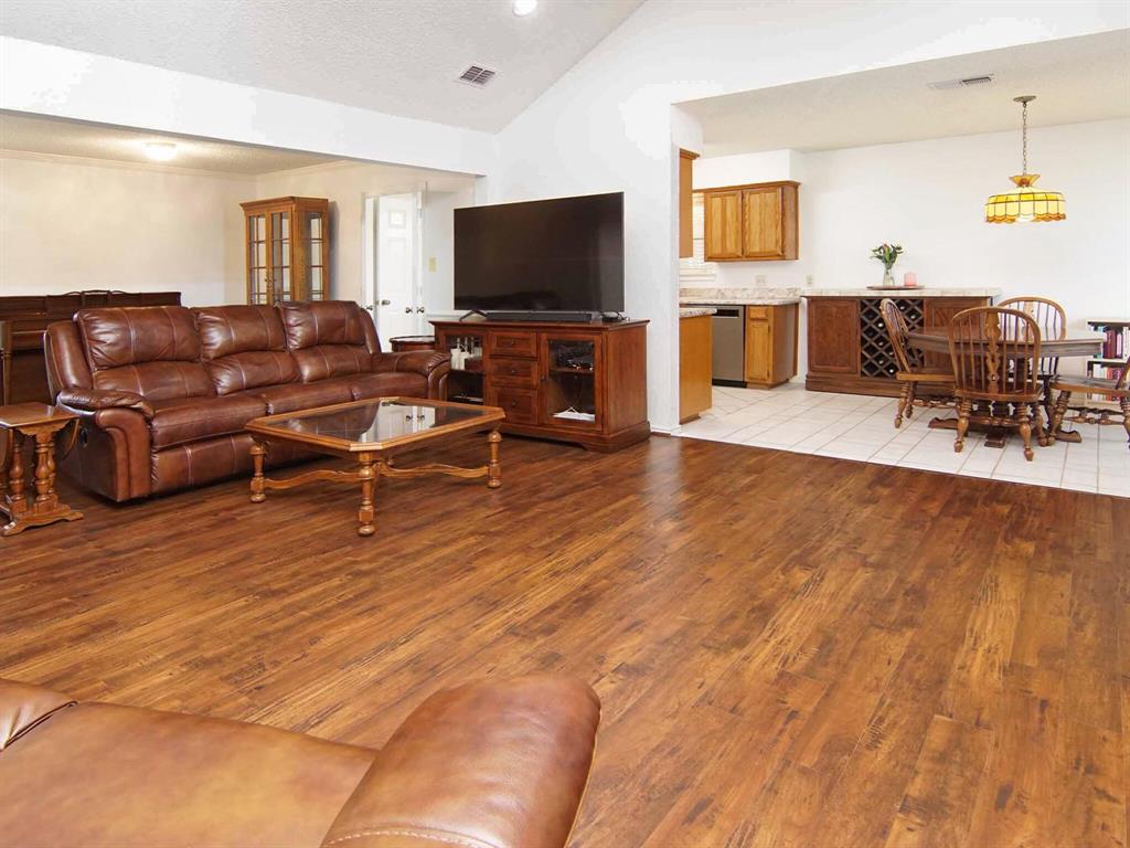 4840 Barberry Drive Property Photo 7