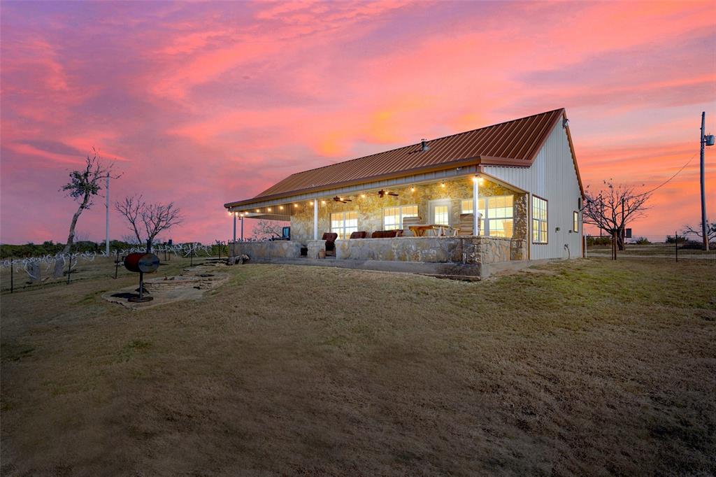1782 Fm 218 Property Photo 1
