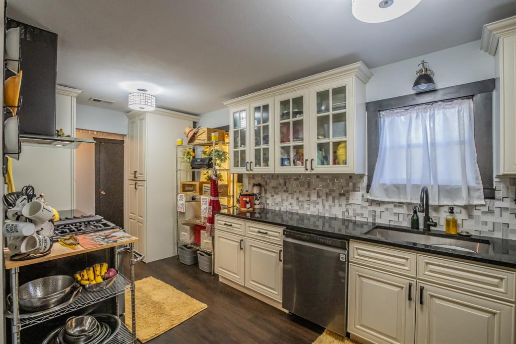2832 Rosebud Lane Property Photo