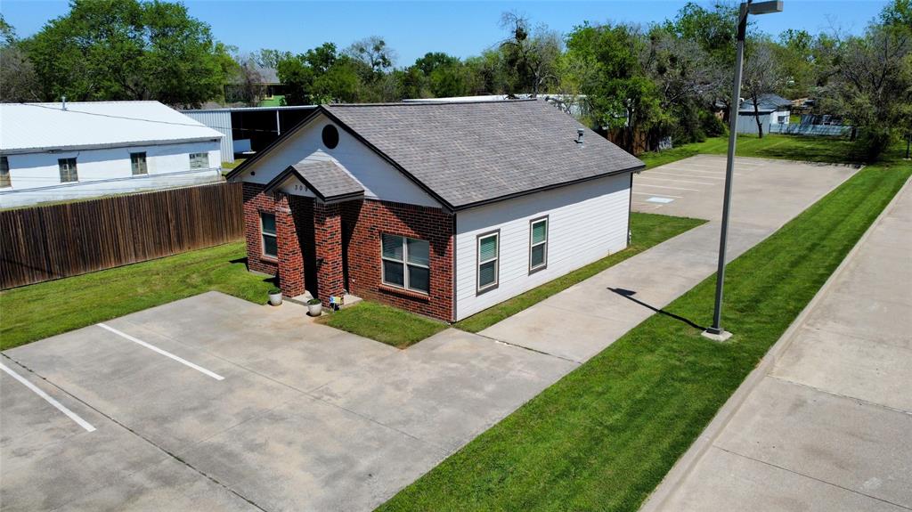 309 E Kennedale Parkway Property Photo