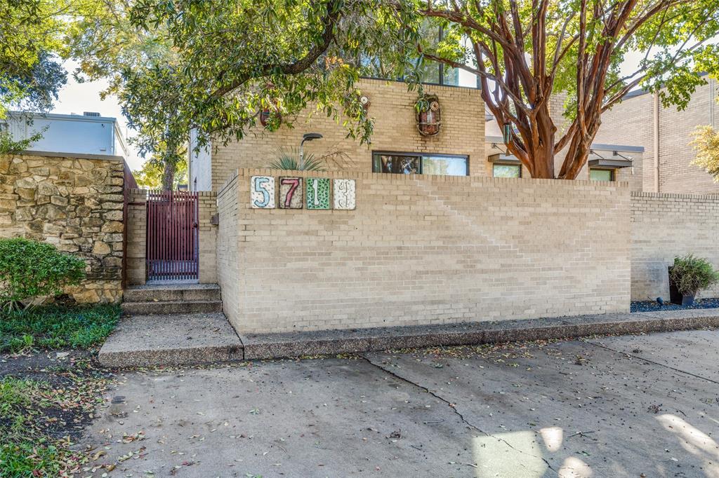 5713 Pershing Avenue Property Photo