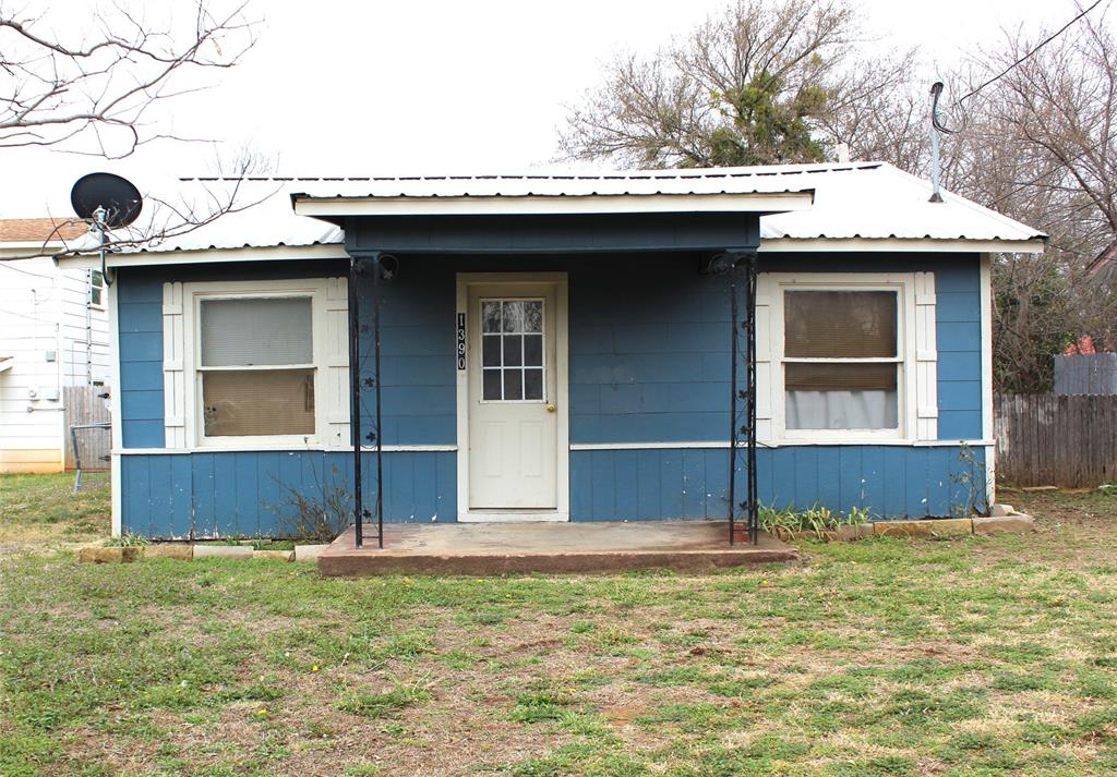 1390 N Estes Street Property Photo
