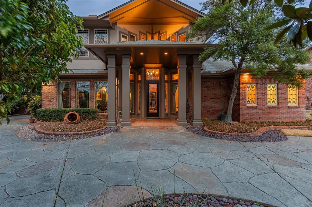 800 Oakwood Court Property Photo