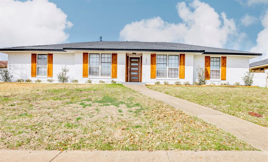 621 Ray Avenue Property Photo