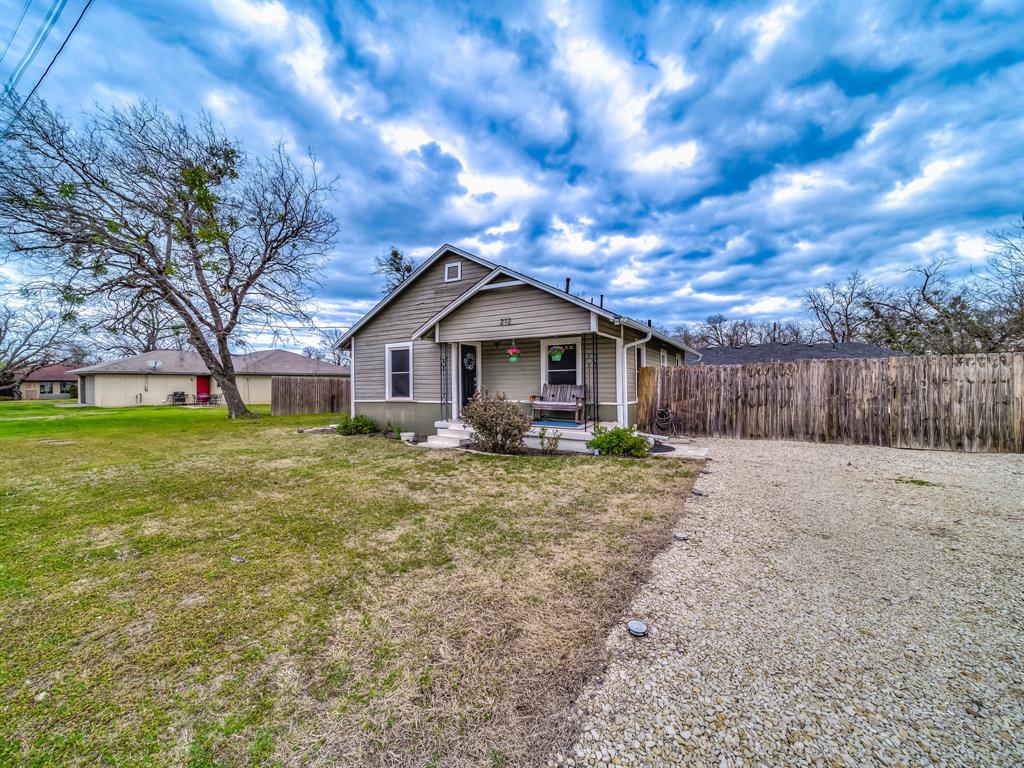 212 S 4th Street Property Photo