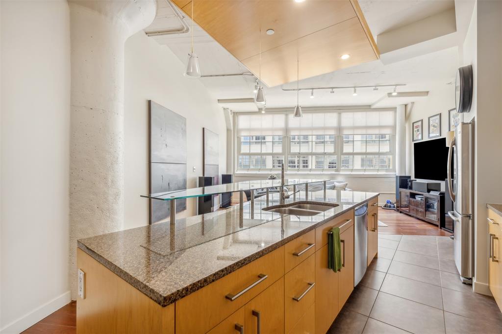 2600 W 7th Street Property Photo