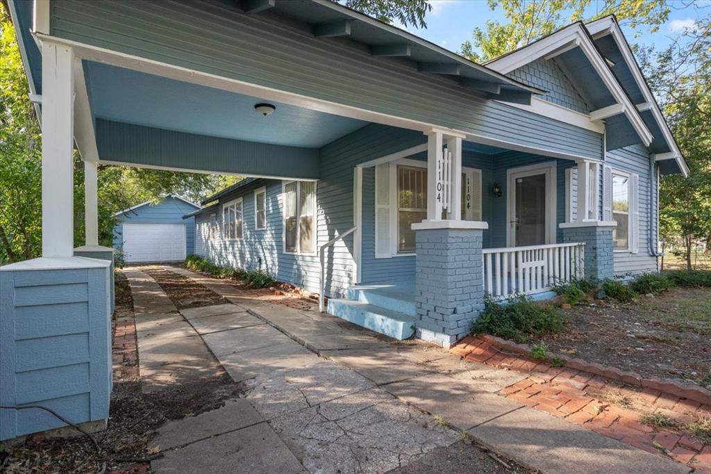 1104 E Chaffin Street Property Photo
