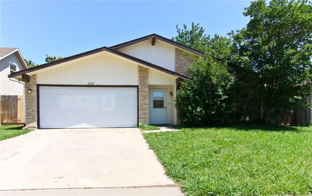 2218 Colonial Place Property Photo