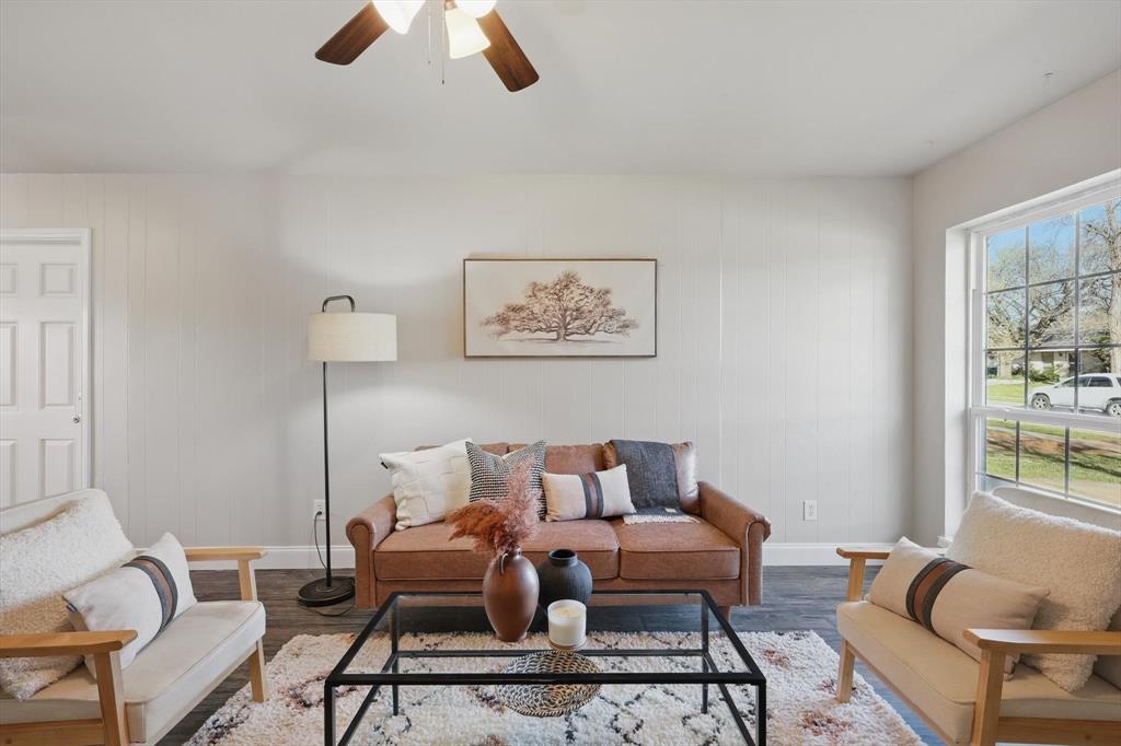 946 Briarwood Drive Property Photo