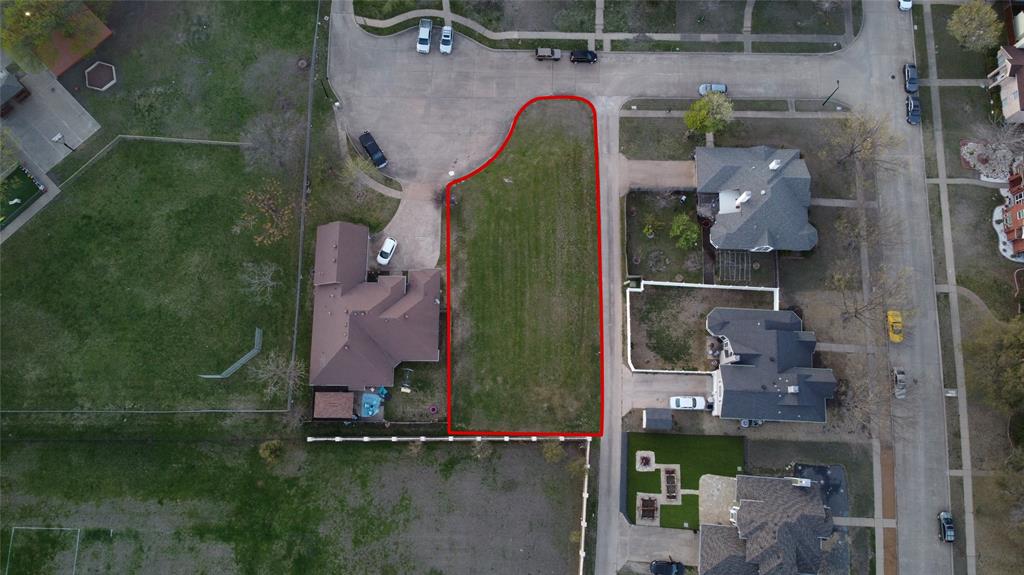 1940 Woodside Knoll Drive Property Photo