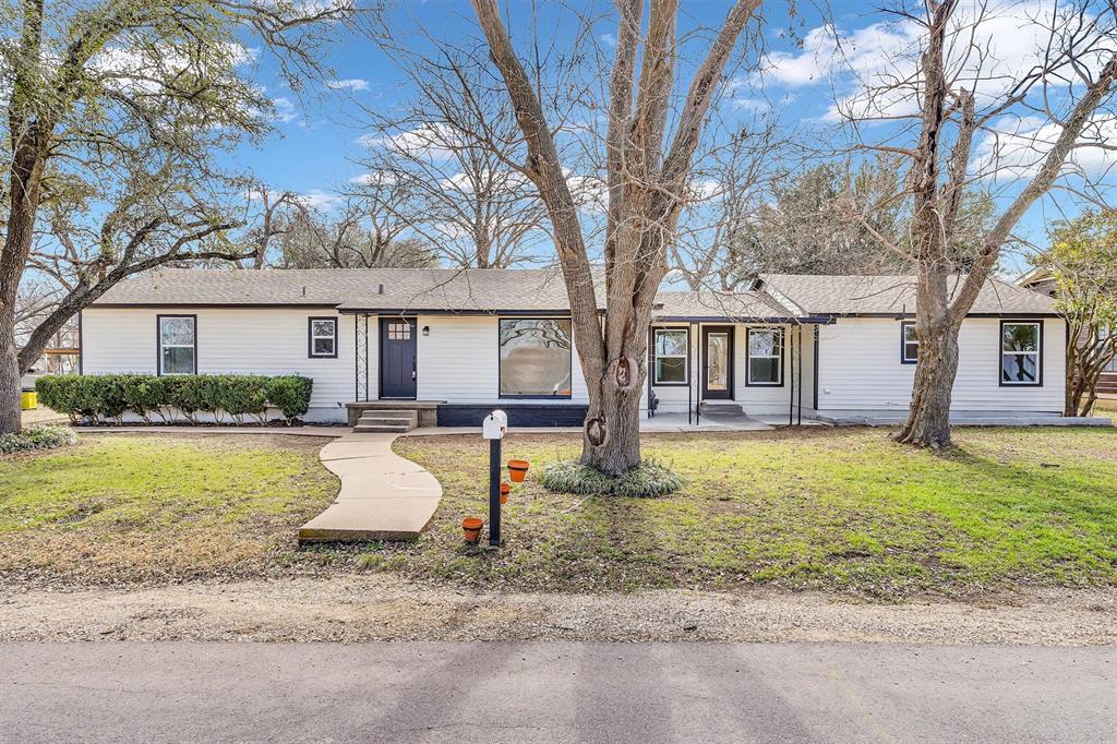 404 Pecan Street Property Photo