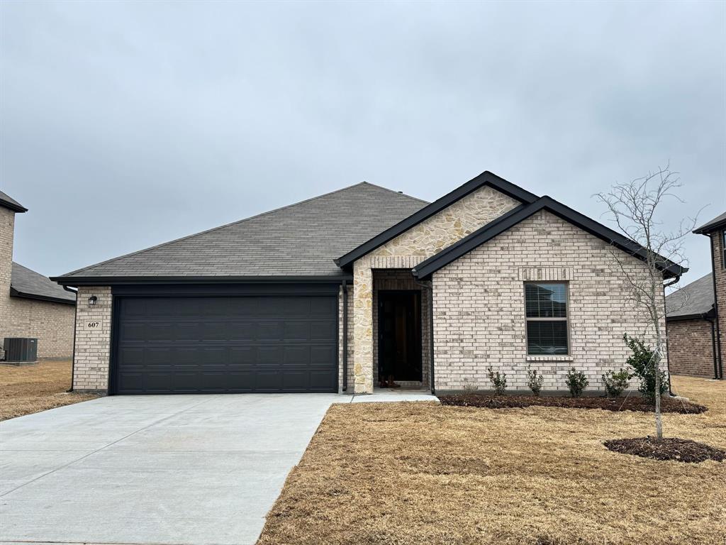 607 Brook View Drive Property Photo