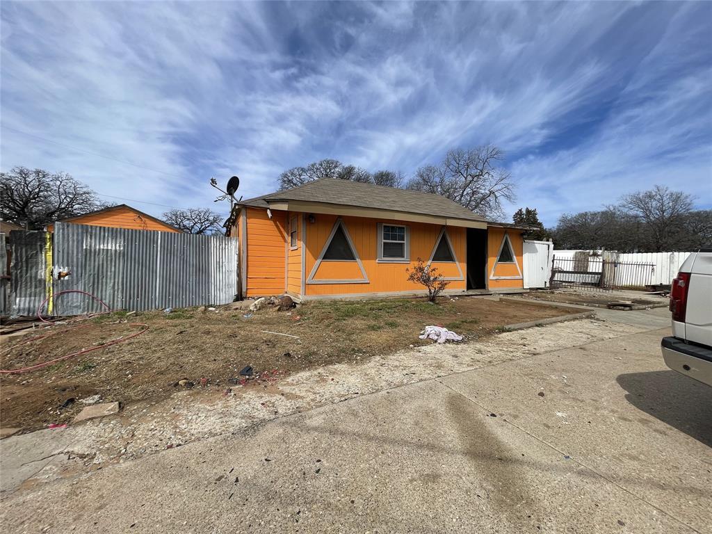 353 Haltom Road Property Photo