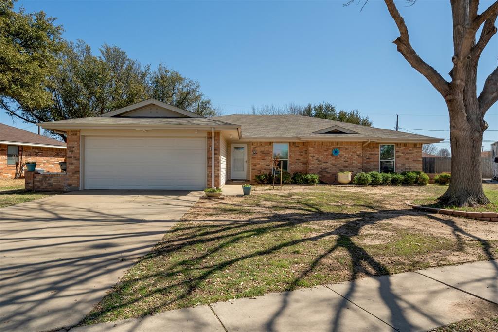 3 Four Sixes Circle Property Photo