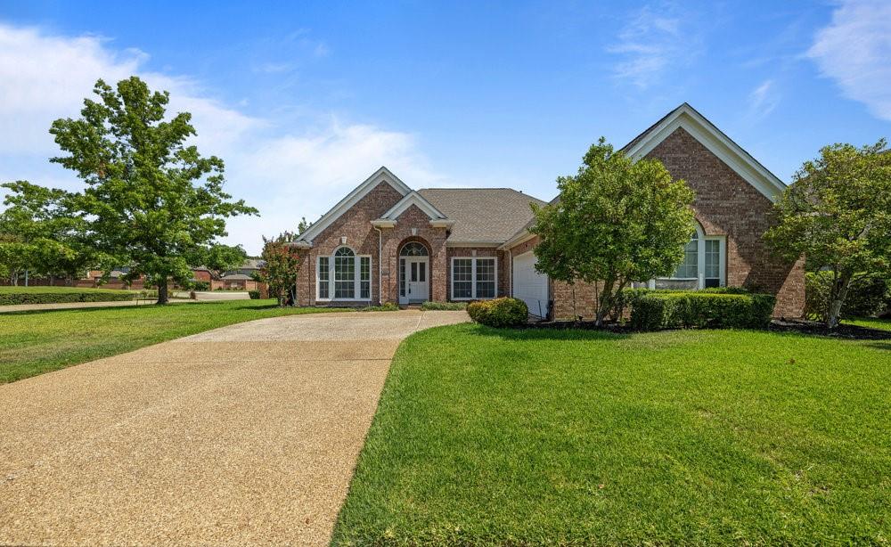 802 Greenway Drive Property Photo
