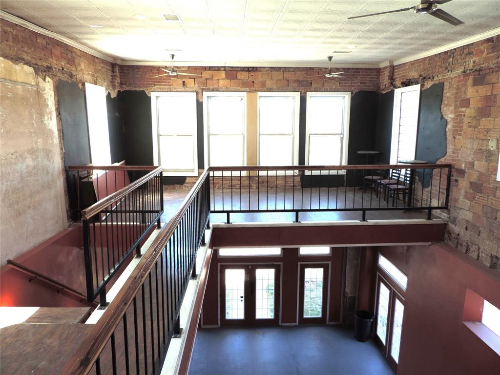 112 S Austin Property Photo 22