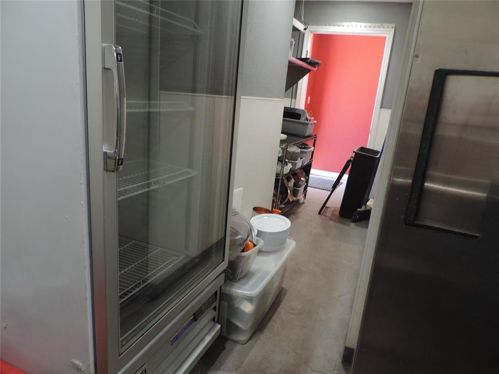 112 S Austin Property Photo 39