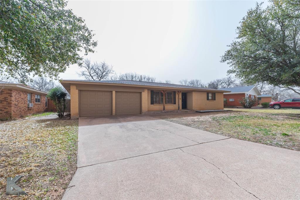 2633 Garfield Avenue Property Photo