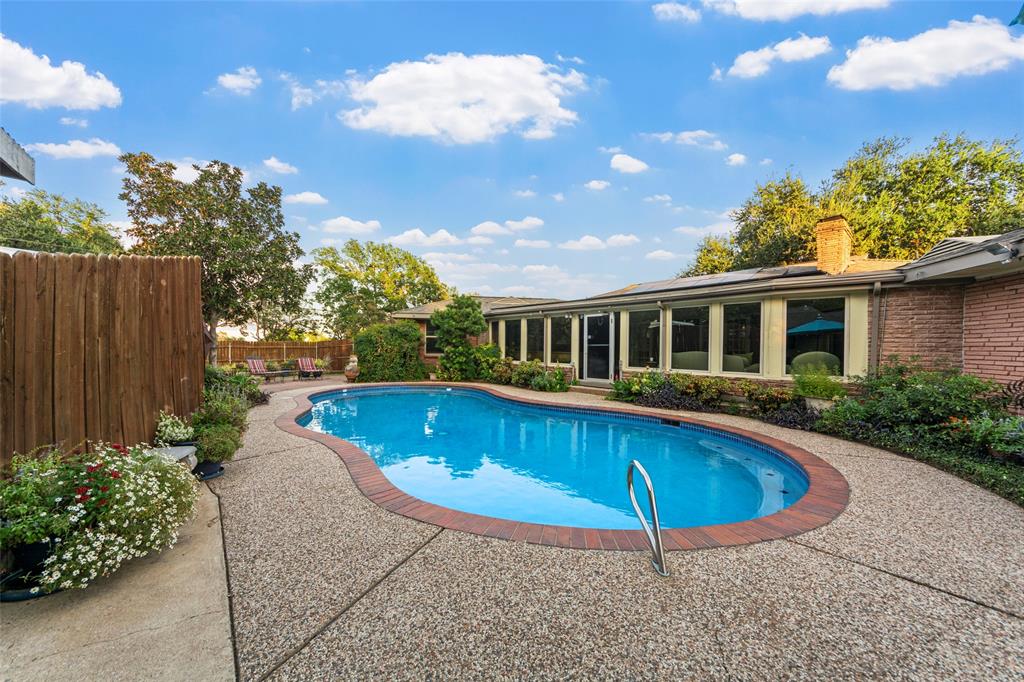 11081 Mandalay Drive Property Photo