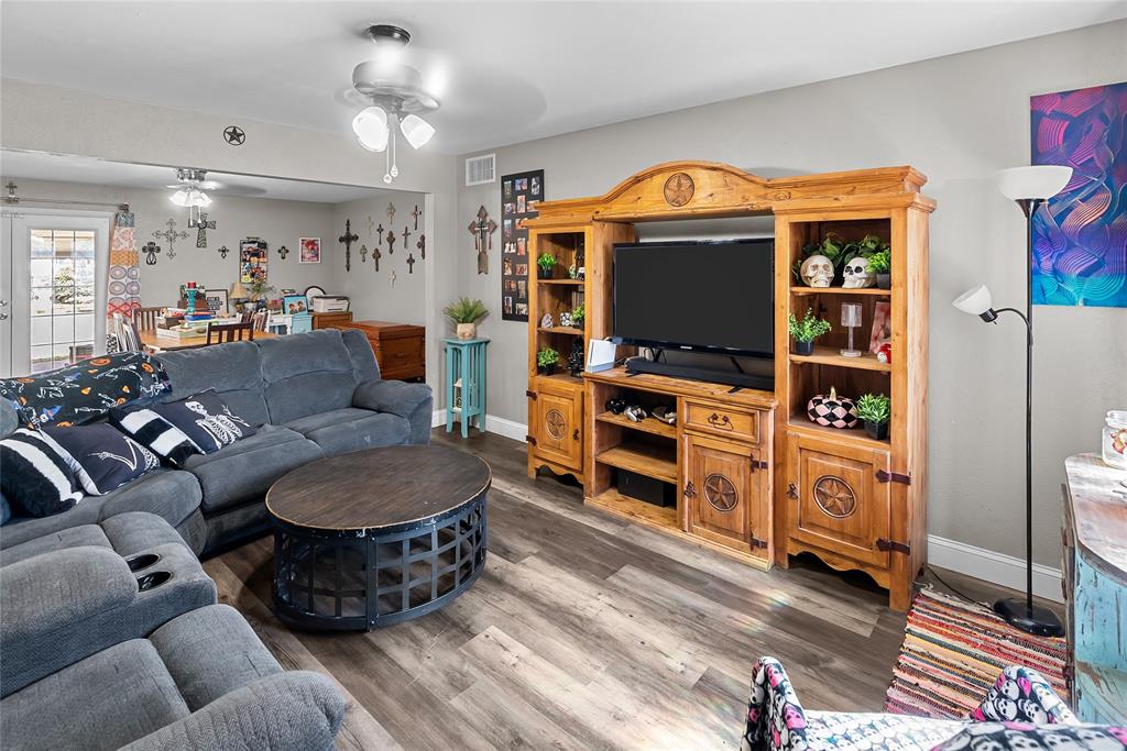 1108 Center Street Property Photo