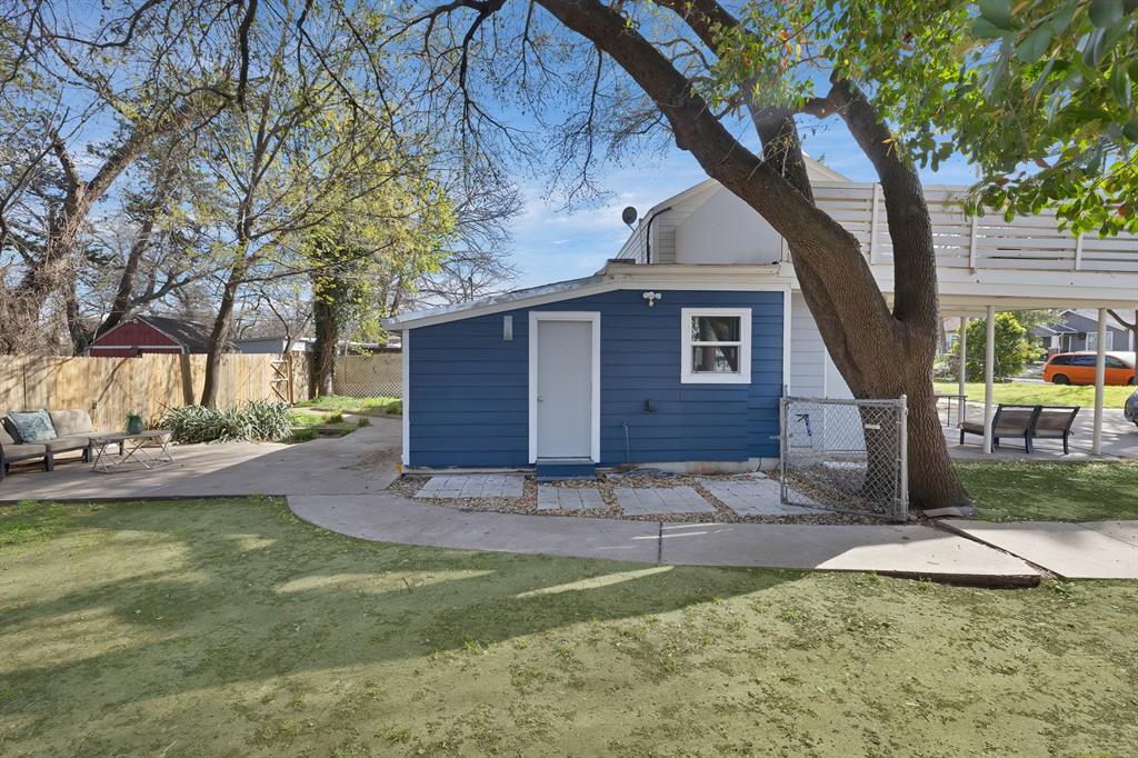 928 S Windomere Avenue Property Photo