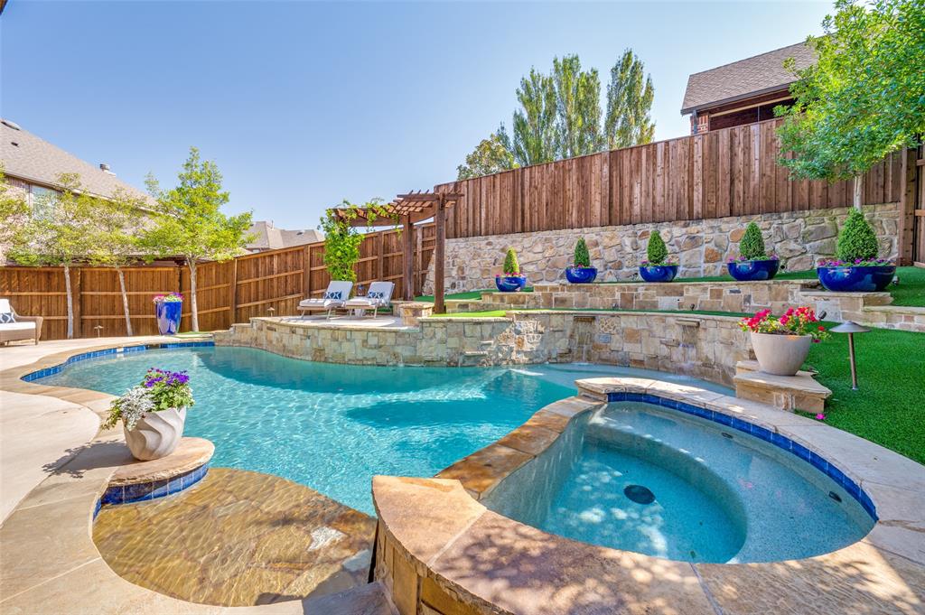 504 Castlewood Drive Property Photo
