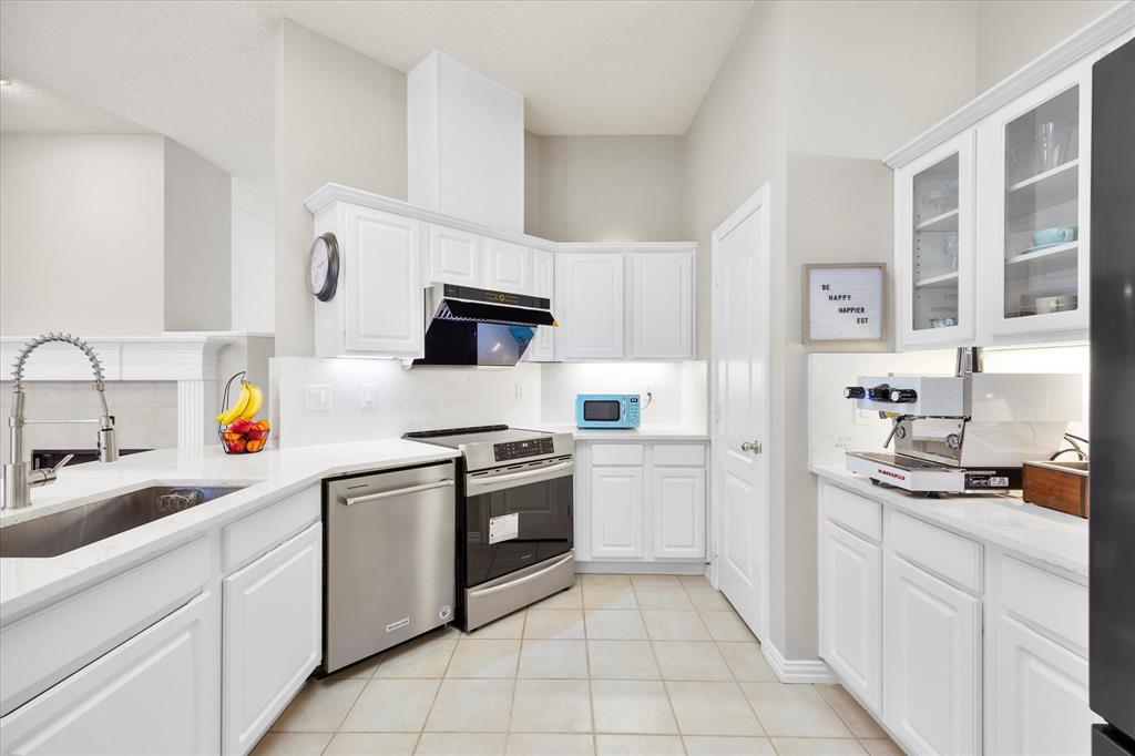 2437 Folkstone Way Property Photo 13