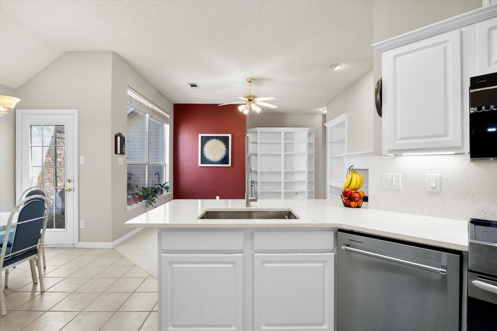 2437 Folkstone Way Property Photo 14