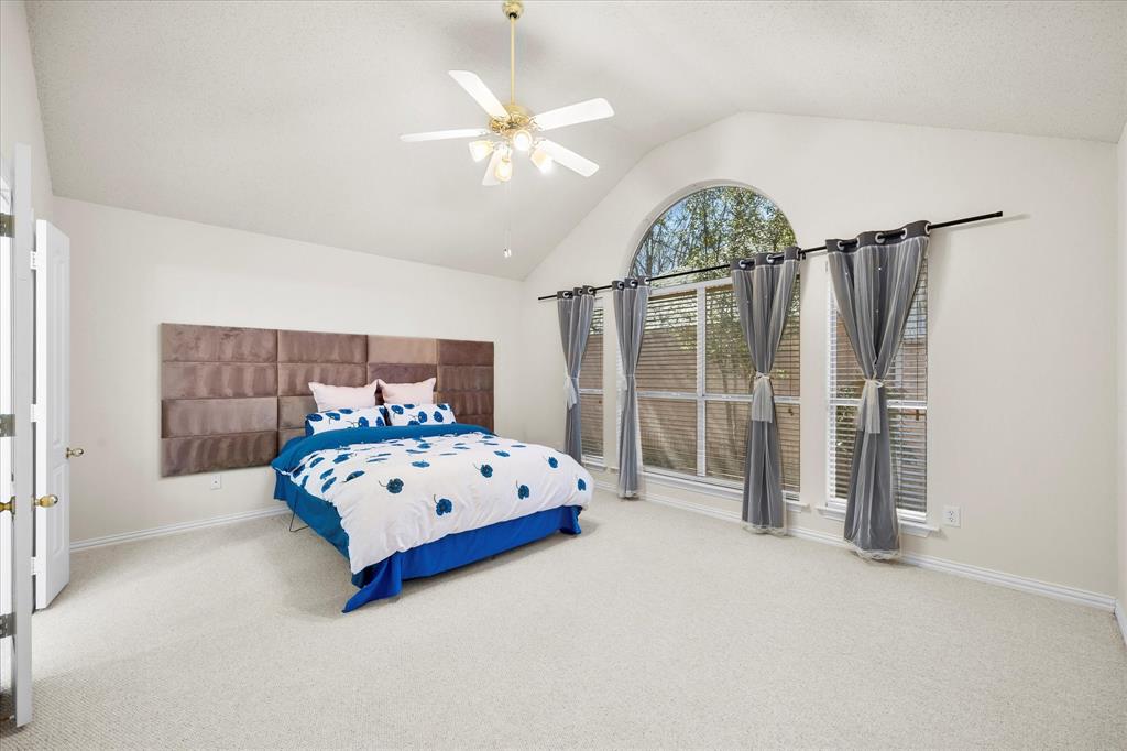 2437 Folkstone Way Property Photo 15