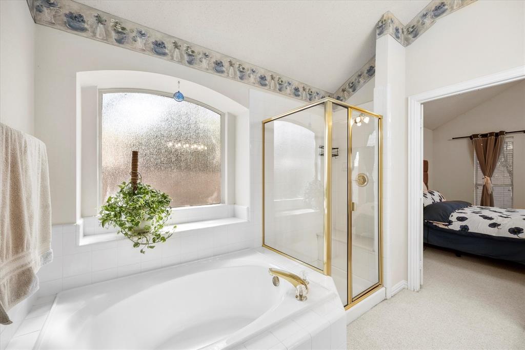 2437 Folkstone Way Property Photo 18