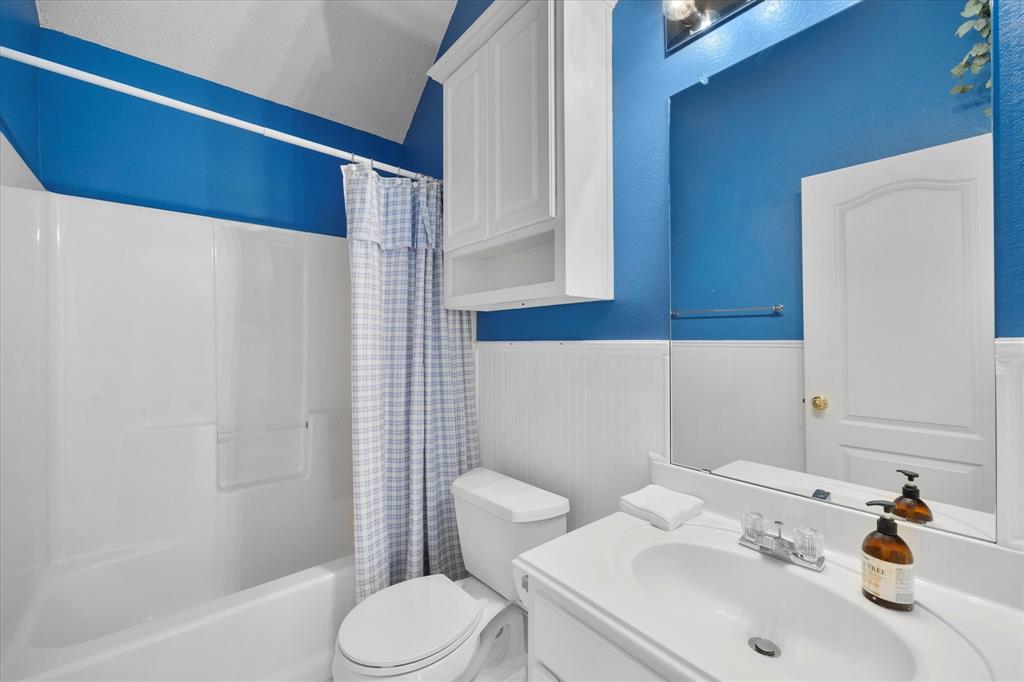 2437 Folkstone Way Property Photo 23