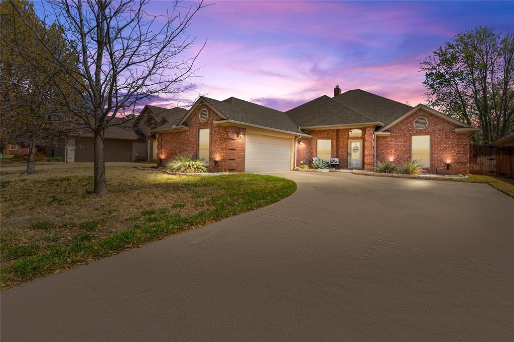 5560 Greenview Court Property Photo