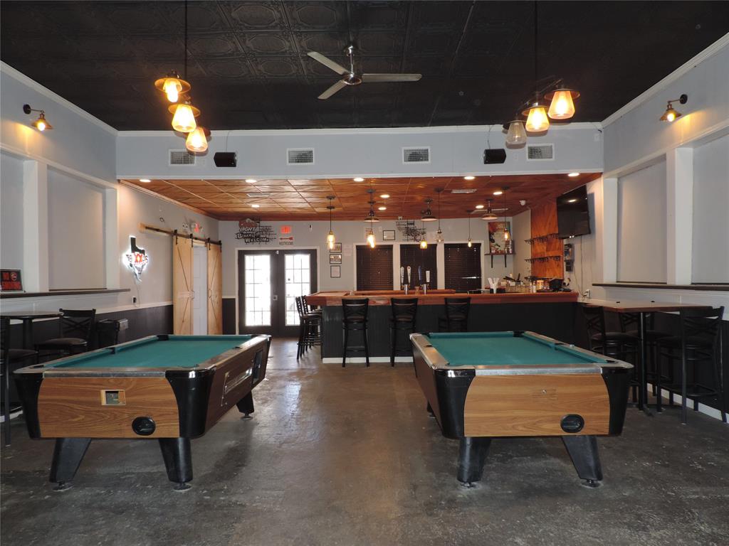 114 S Austin Property Photo 10