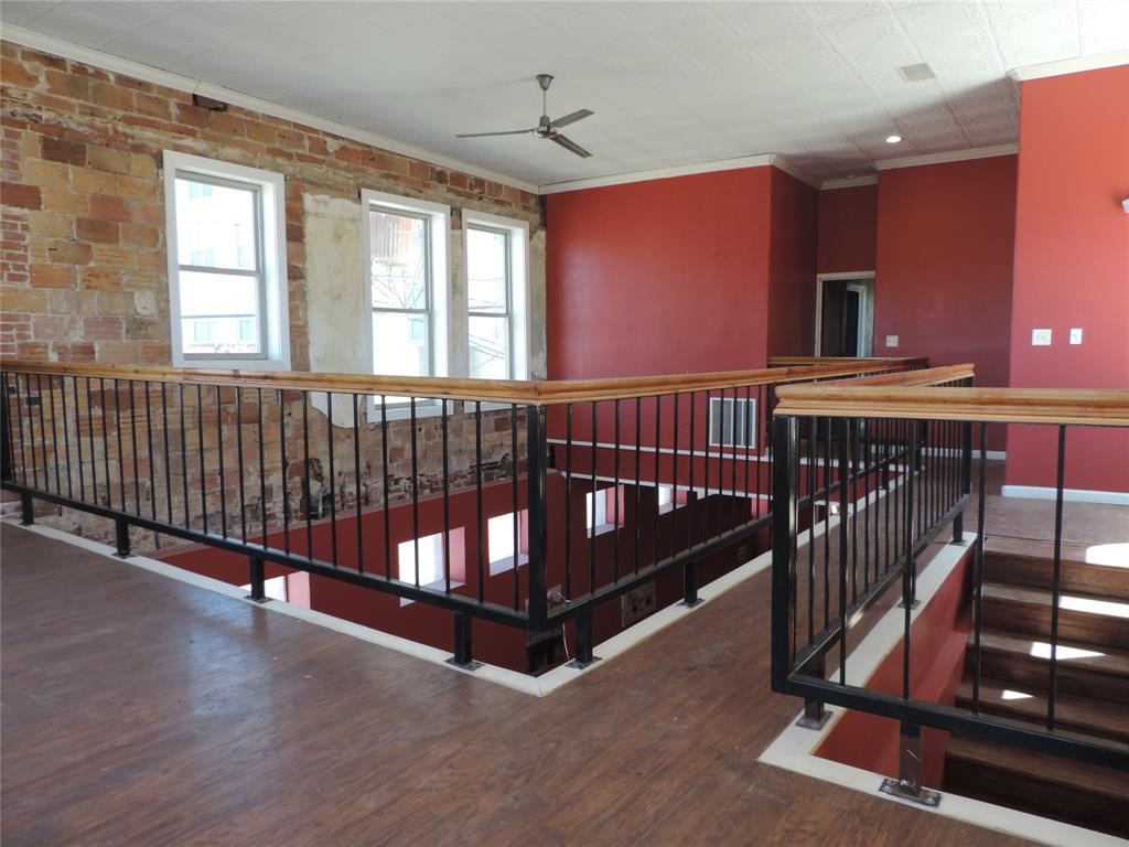 114 S Austin Property Photo 19