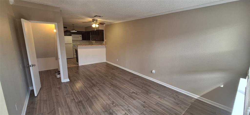 805 N Oak Street Property Photo