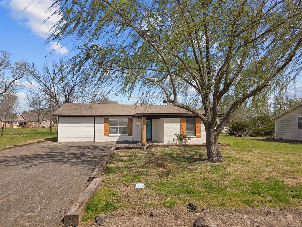 208 N 6th Street Property Photo