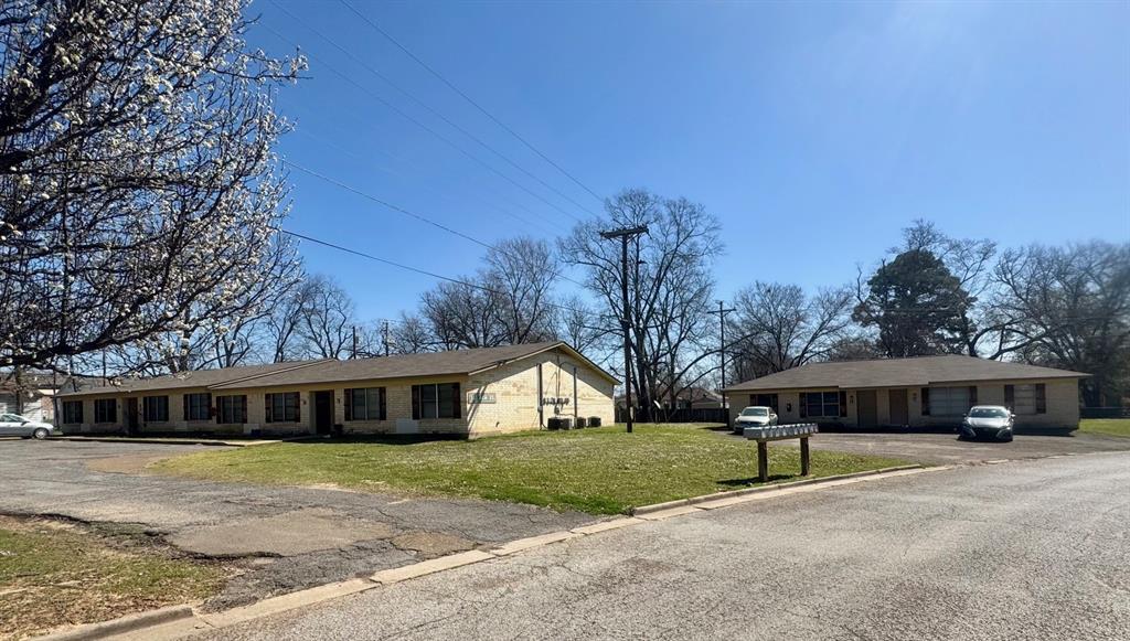 103 Ash Street Property Photo
