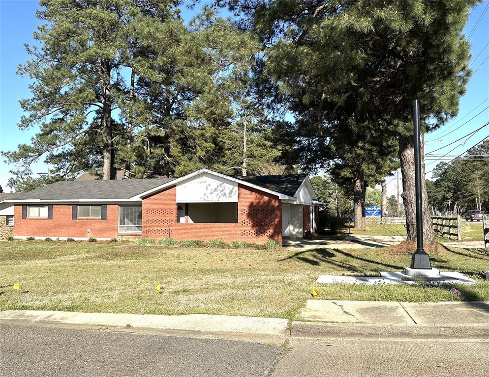 9137 Blom Boulevard Property Photo